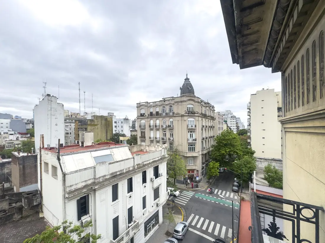 Piso señorial de 4 ambientes en alquiler en Monserrat, foto 2
