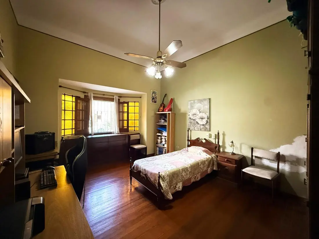 Casa con departamento independiente en Caseros, foto 5