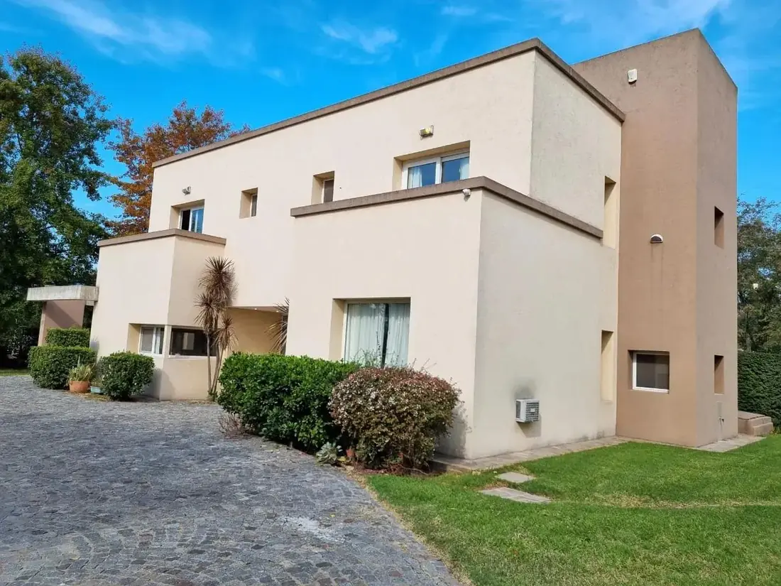 Casa con piscina y quincho en Exaltación de la Cruz, foto 2